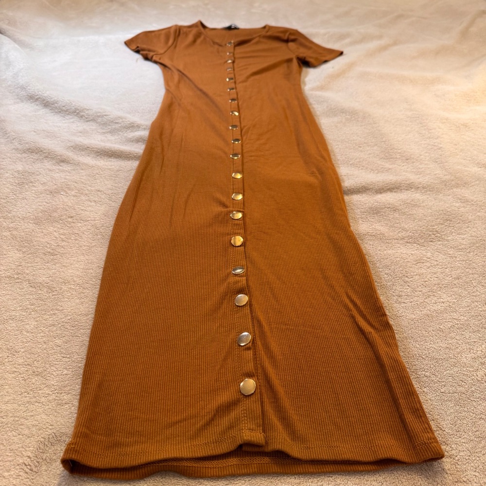 Fashion Nova Rust Ribbed Knit Button Down Short Sleeve Bodycon Midi Dress Sz S - Picture 3 of 12